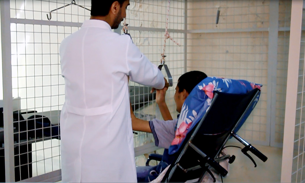 مستشفى الوفاء بغزة يختتم برنامج علاج تأهيل لجرحى مسيرات العودة